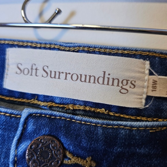 Soft Surroundings Women's 18W Blue Medium Wash Denim Straight Leg Jeans Stretch - Picture 3 of 9